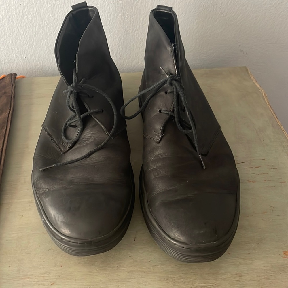 Tod’s desert boots
